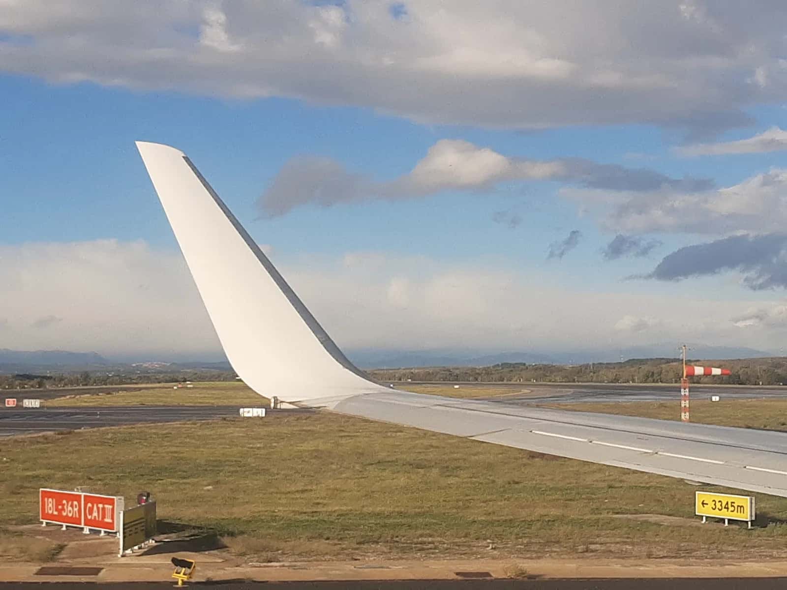 Ghidul aeroportului din Madrid (MAD) — Terminale, transport, sfaturi 2026