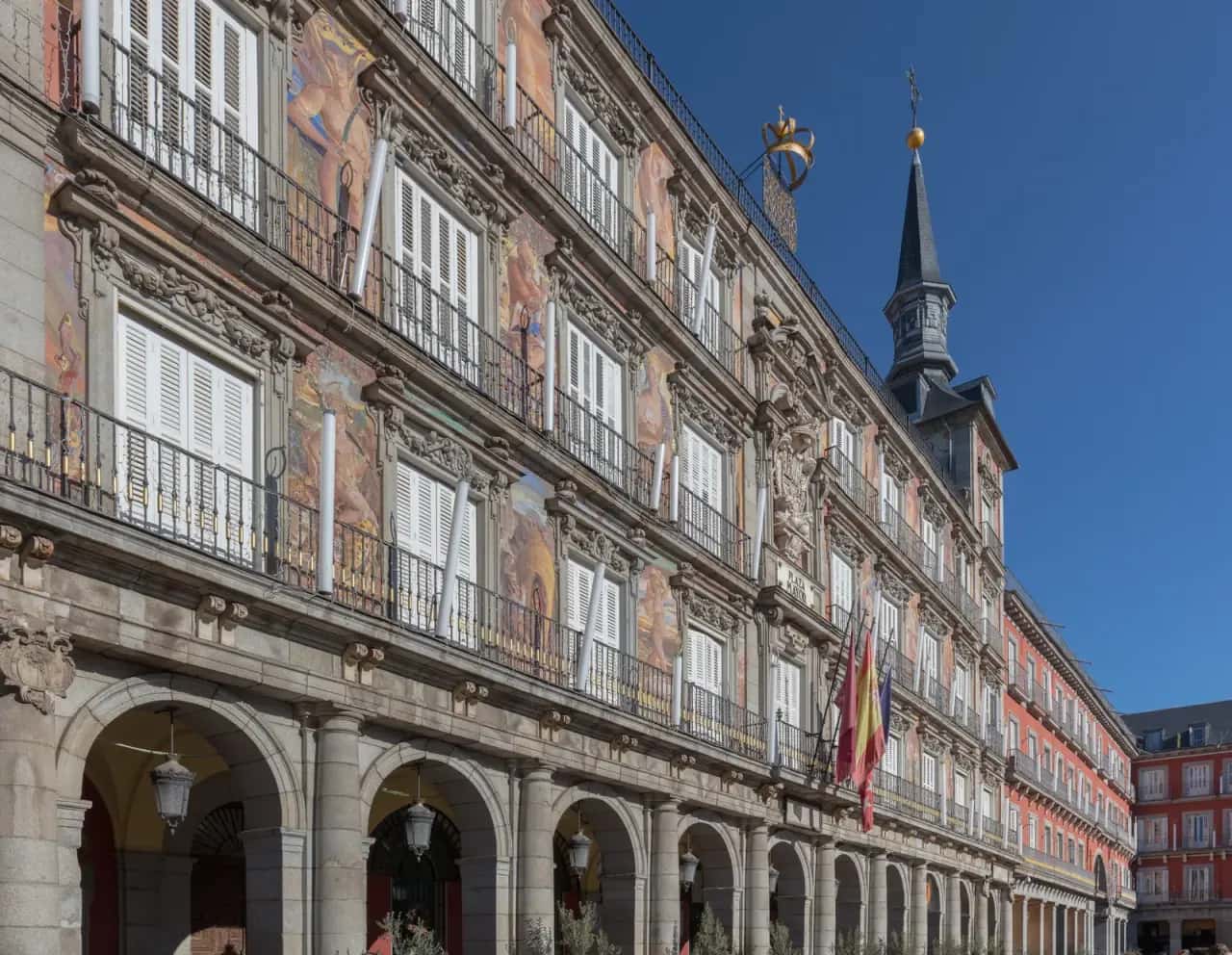 Credite foto — Ghidul aeroportului din Madrid Imagini și licențe