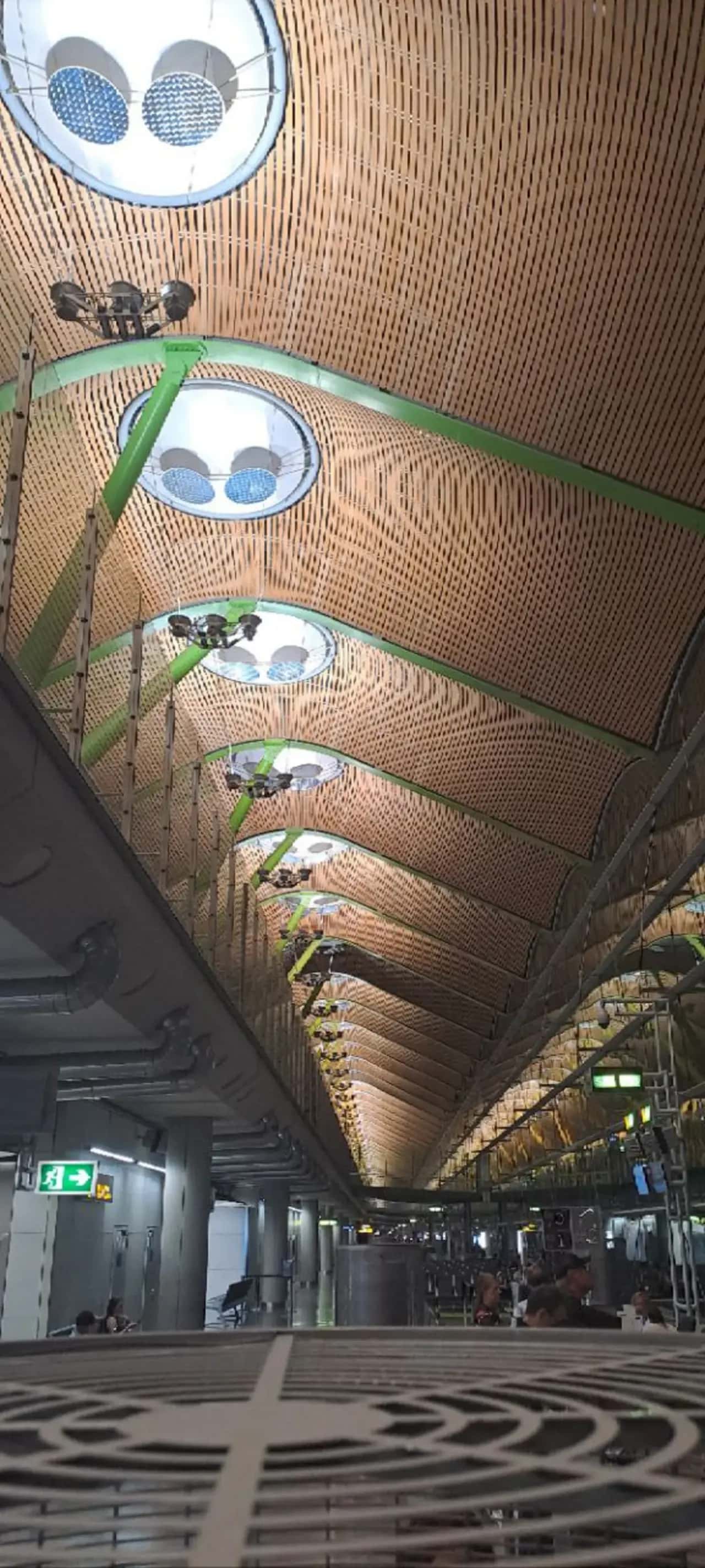 Terminalele aeroportului din Madrid — Ghid pentru hărți T1 T2 T3 T4 2026