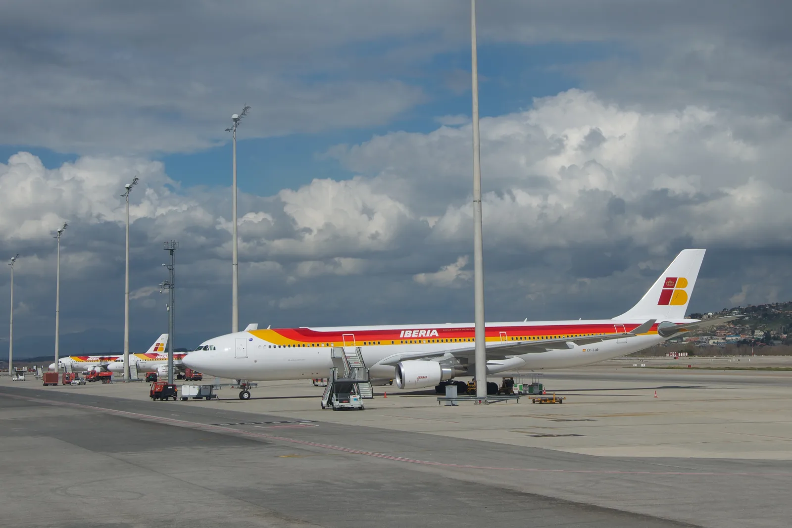 Flights from and to Madrid Airport
